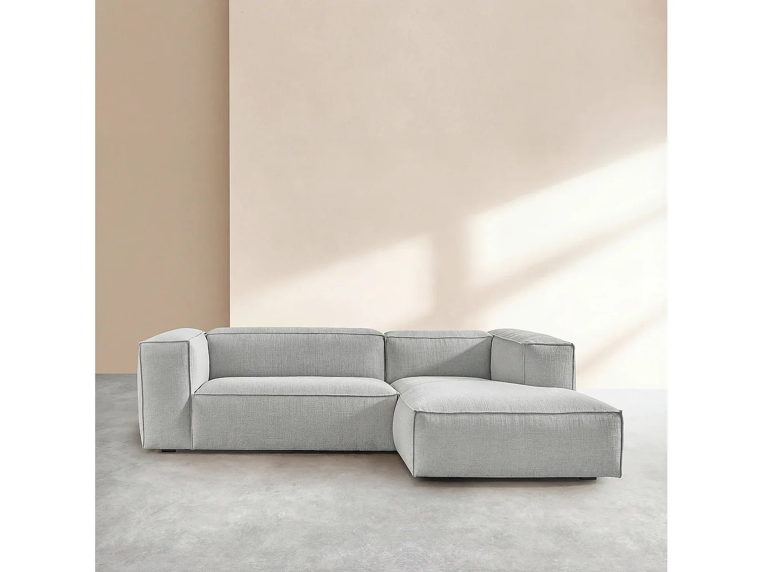 Canapé d'angle droit en tissu bouclette courte Mira - Gris perle