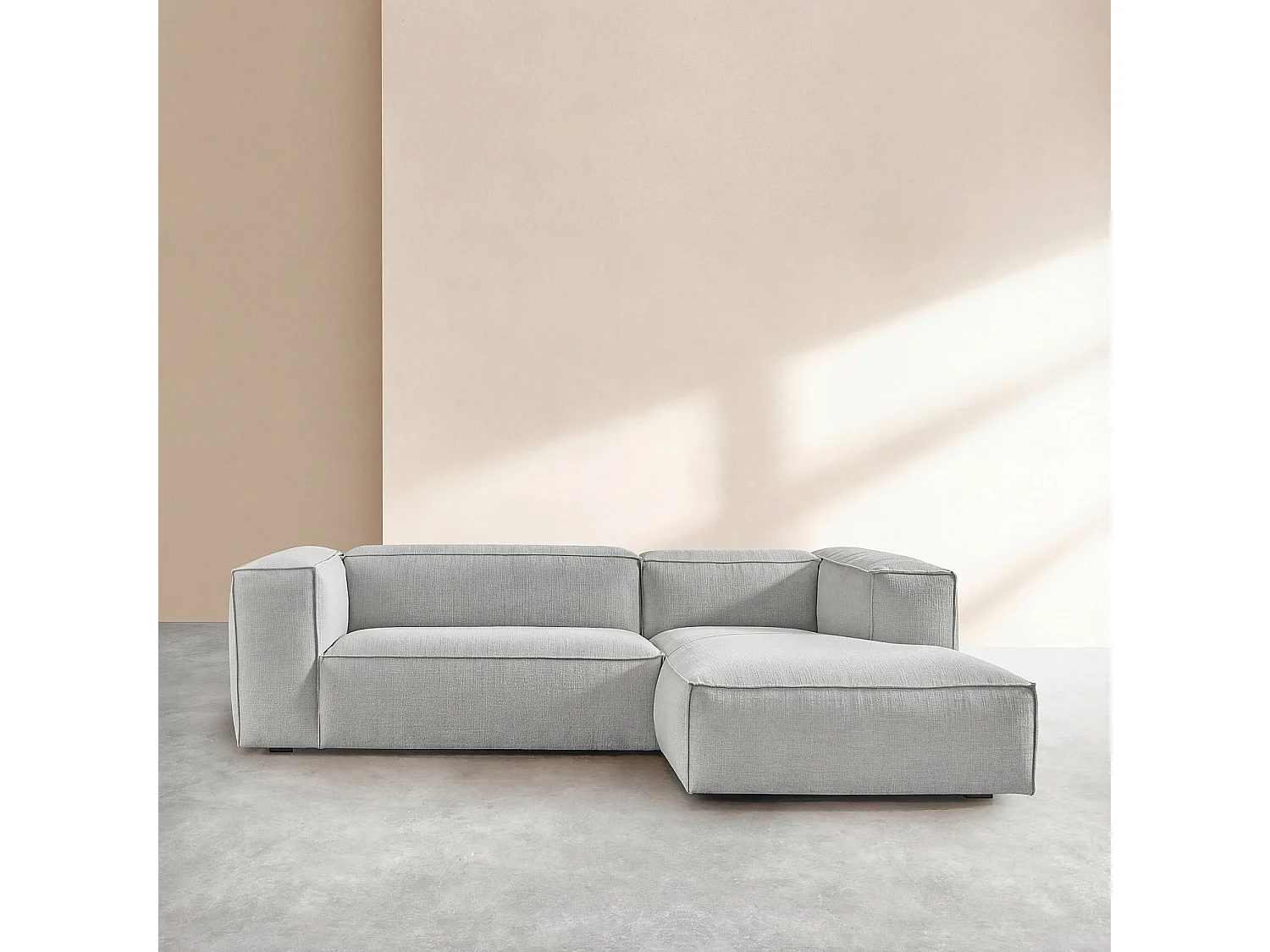Canapé d'angle droit en tissu bouclette courte Mira - Gris perle