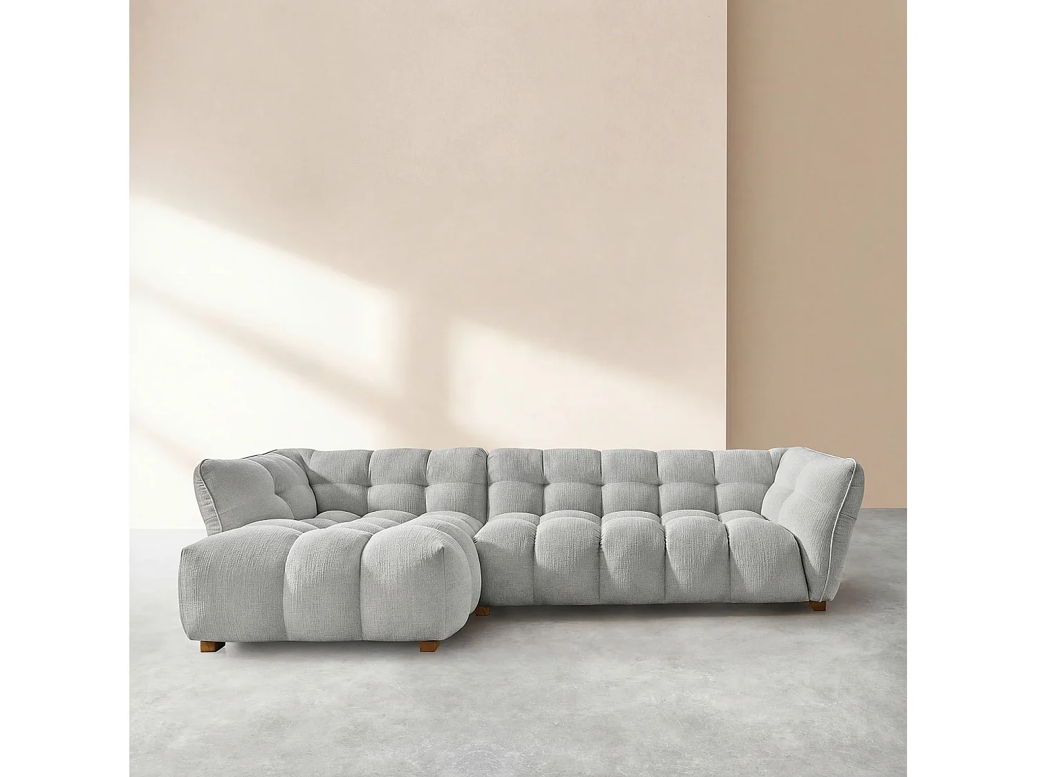 Canapé d'angle gauche en tissu bouclette courte Mira - Gris perle