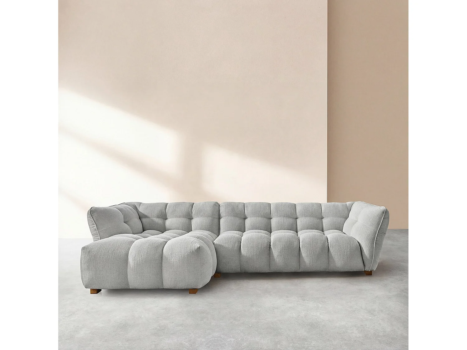 Canapé d'angle gauche en tissu bouclette courte Mira - Gris perle