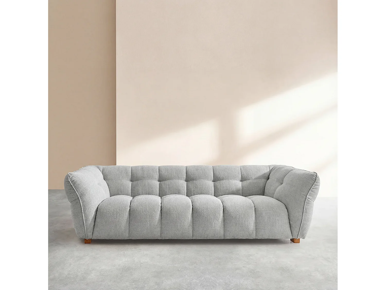 Canapé 4 places en tissu bouclette courte Mira - Gris perle
