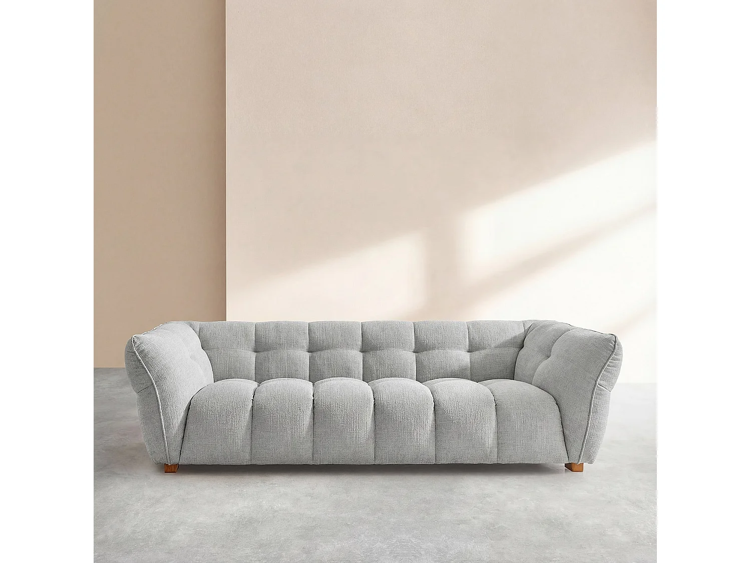 Canapé 4 places en tissu bouclette courte Mira - Gris perle