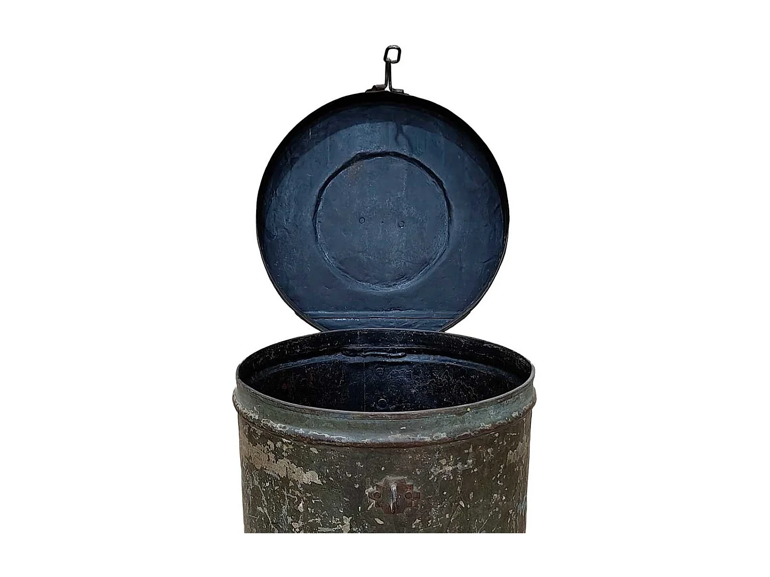 Malle en métal fabriquée à la main 29x29x41h cm