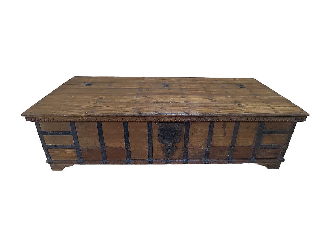 Coffre en bois fabriqué à la main 178 x 95 x 47 cm (hauteur)