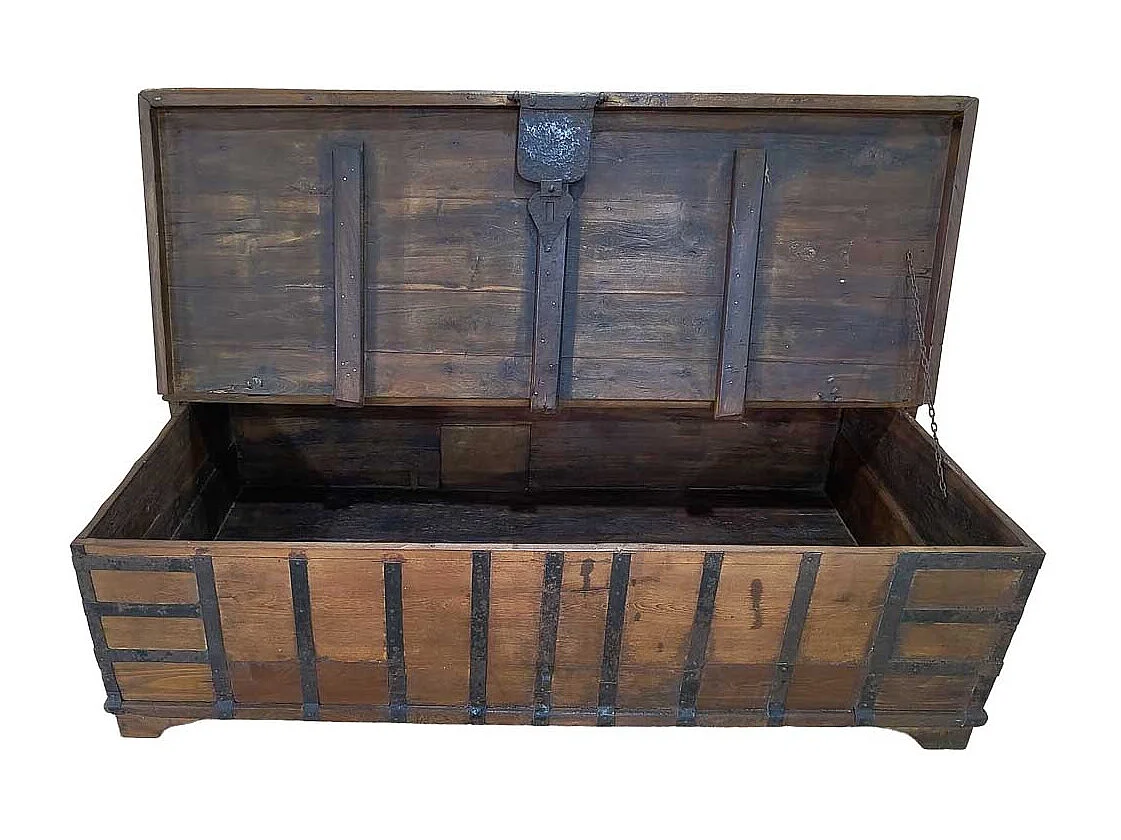 Coffre en bois fabriqué à la main 178 x 95 x 47 cm (hauteur)