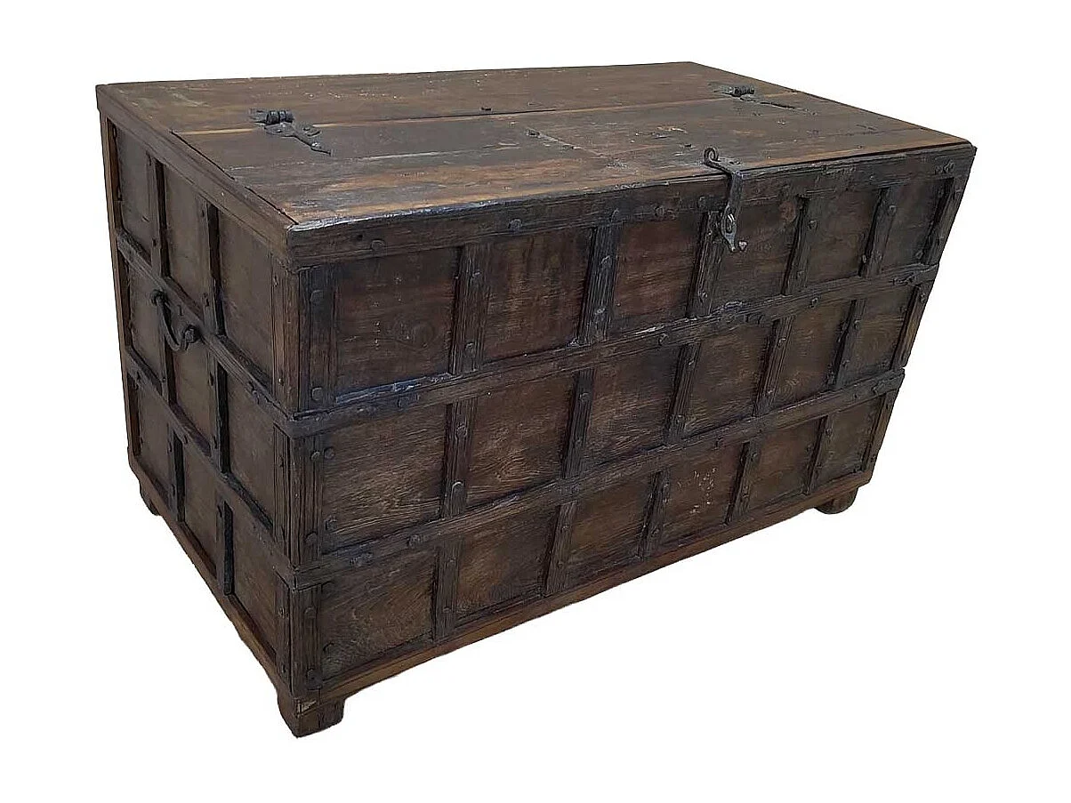 Baúl de madera artesanal 118x65x74h cm