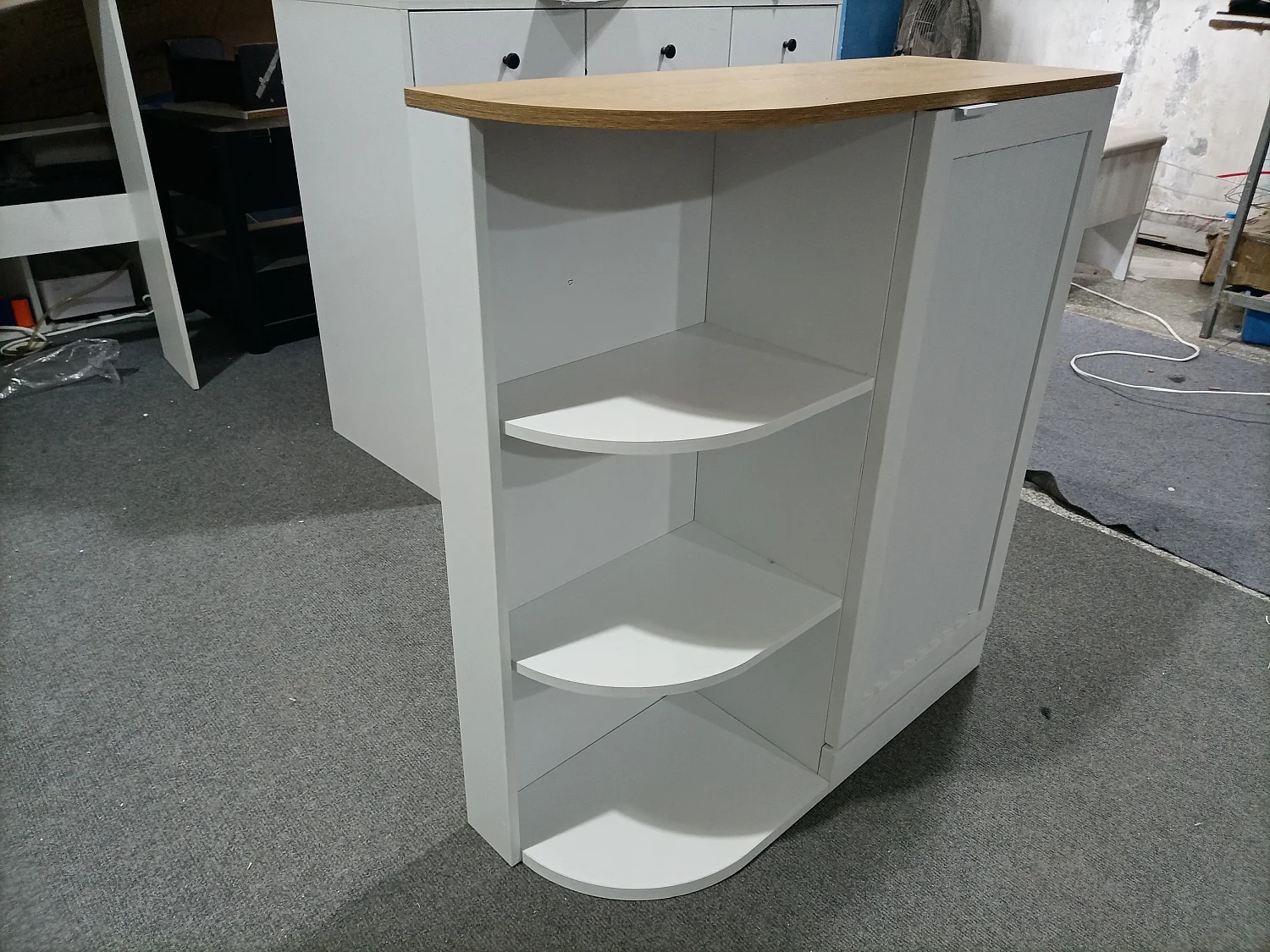 Meuble salle de bain avec portes grillagées et étagères réglables - Blanc