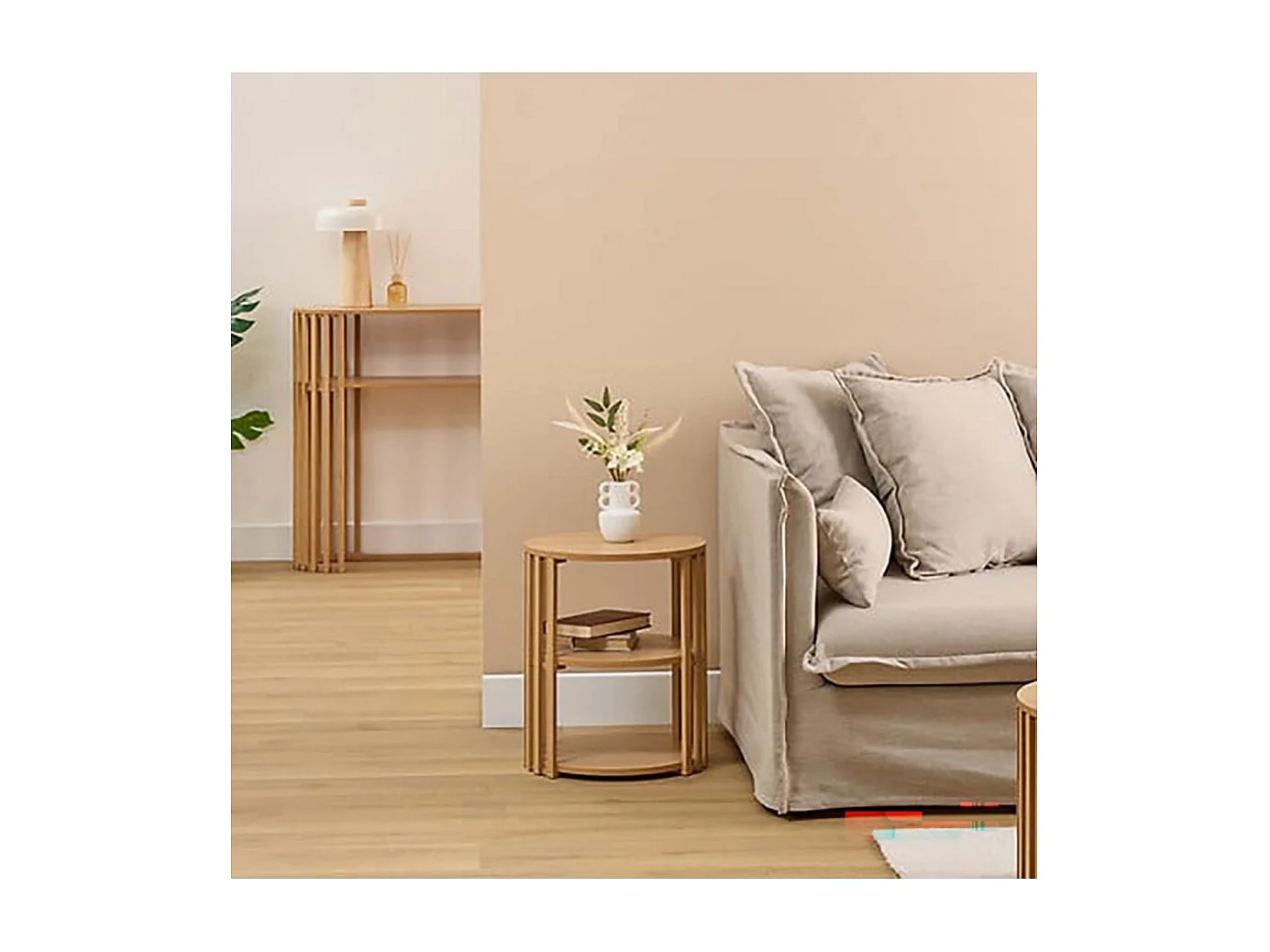 Table D'appoint ronde avec étagère, coloris beige - Longueur 40 x Profondeur 40 x Hauteur 48 cm.