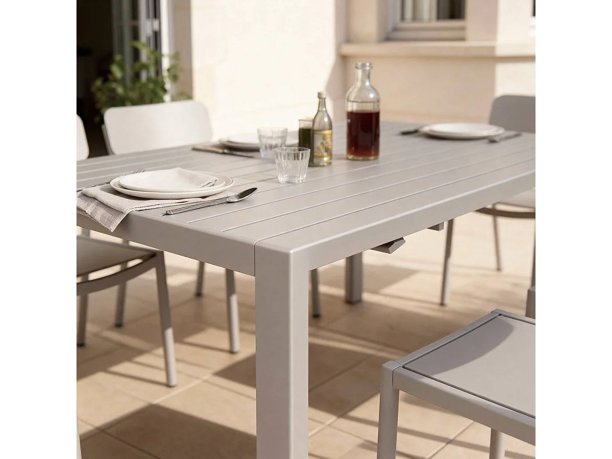 Table de jardin carrée en aluminium taupe foncé Kaïa