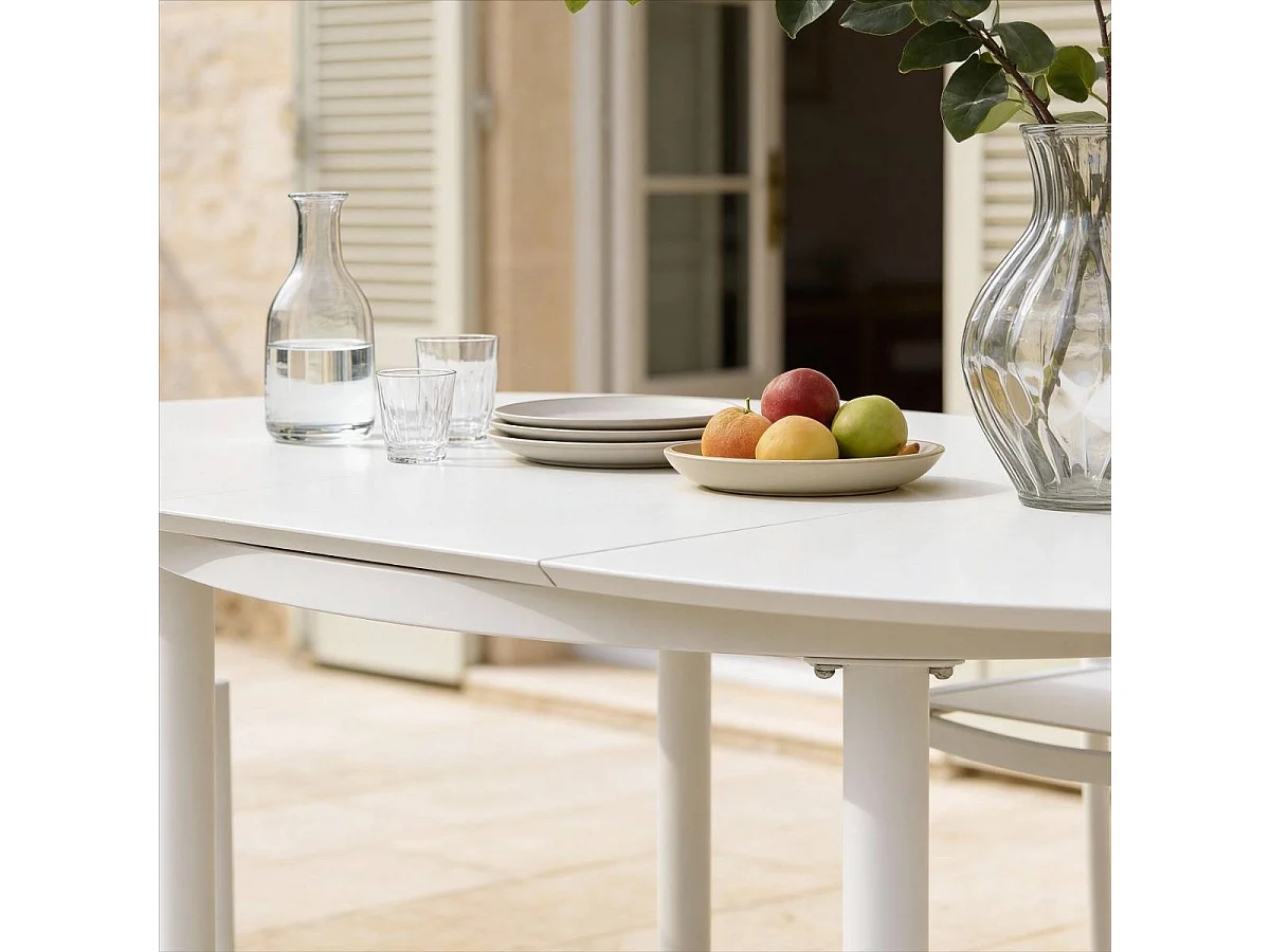 Table de jardin ronde en aluminium blanc cassé Kaïa