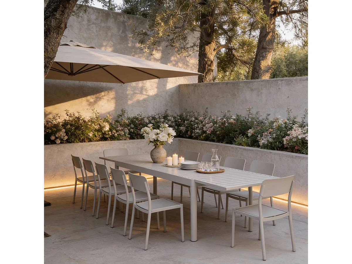 Table de jardin en aluminium rectangulaire taupe Kaïa