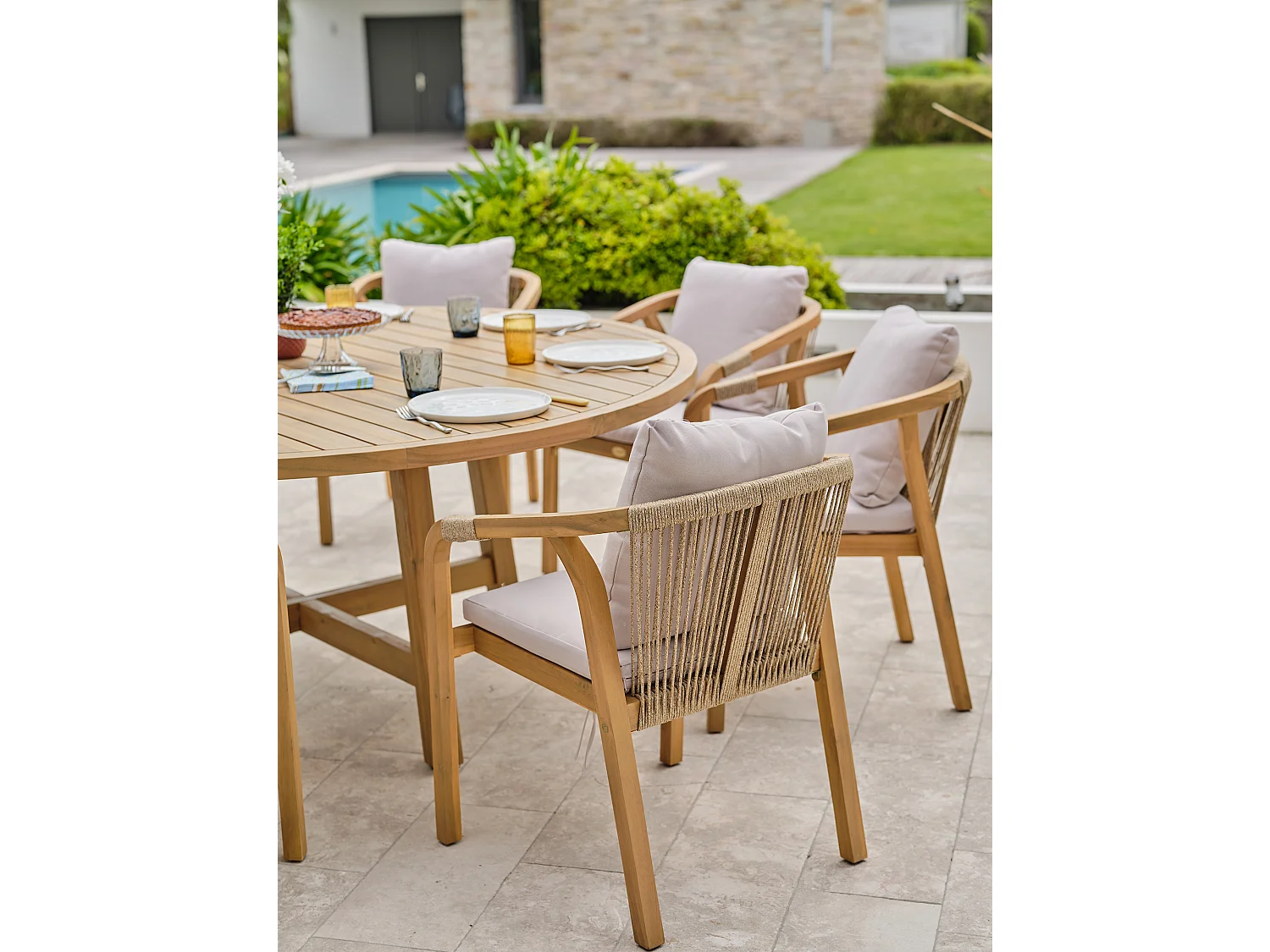 8-Sitzer-Garten-Essgruppe aus Akazienholz