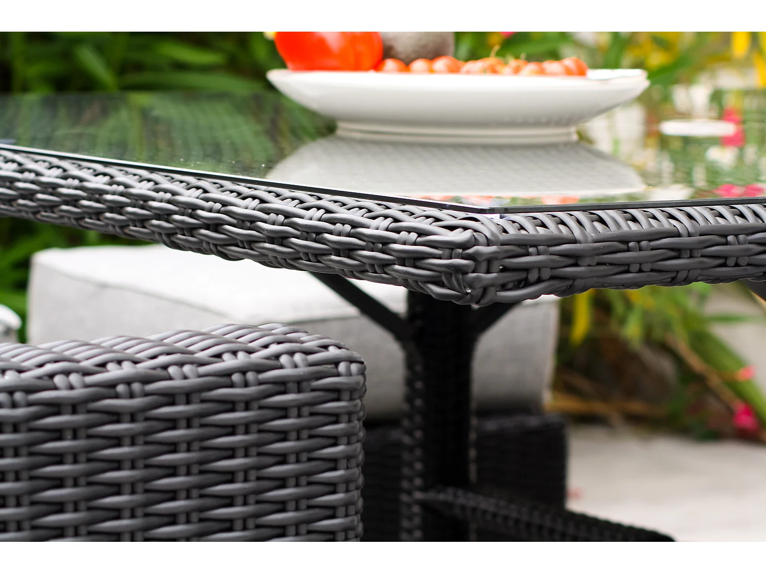 Ensemble repas de jardin encastrable 8 places en résine tresséee