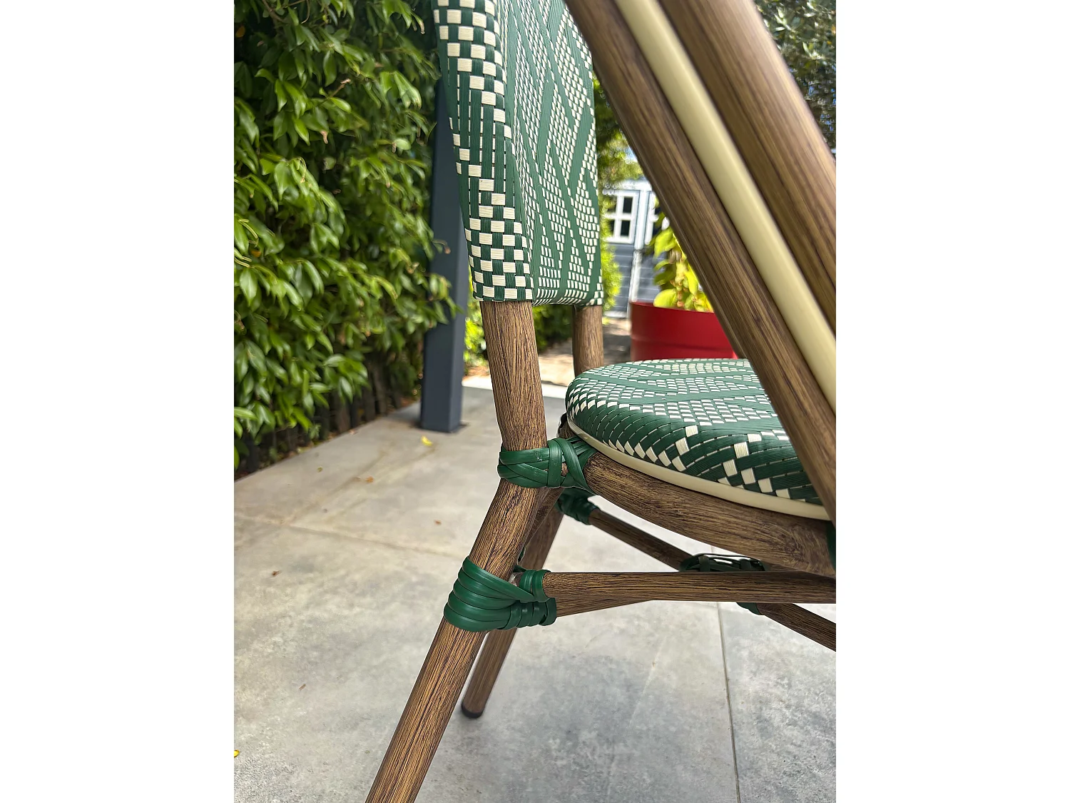 Ensemble repas de jardin 2 places en acier et plateau rond en HPL - BISTRO