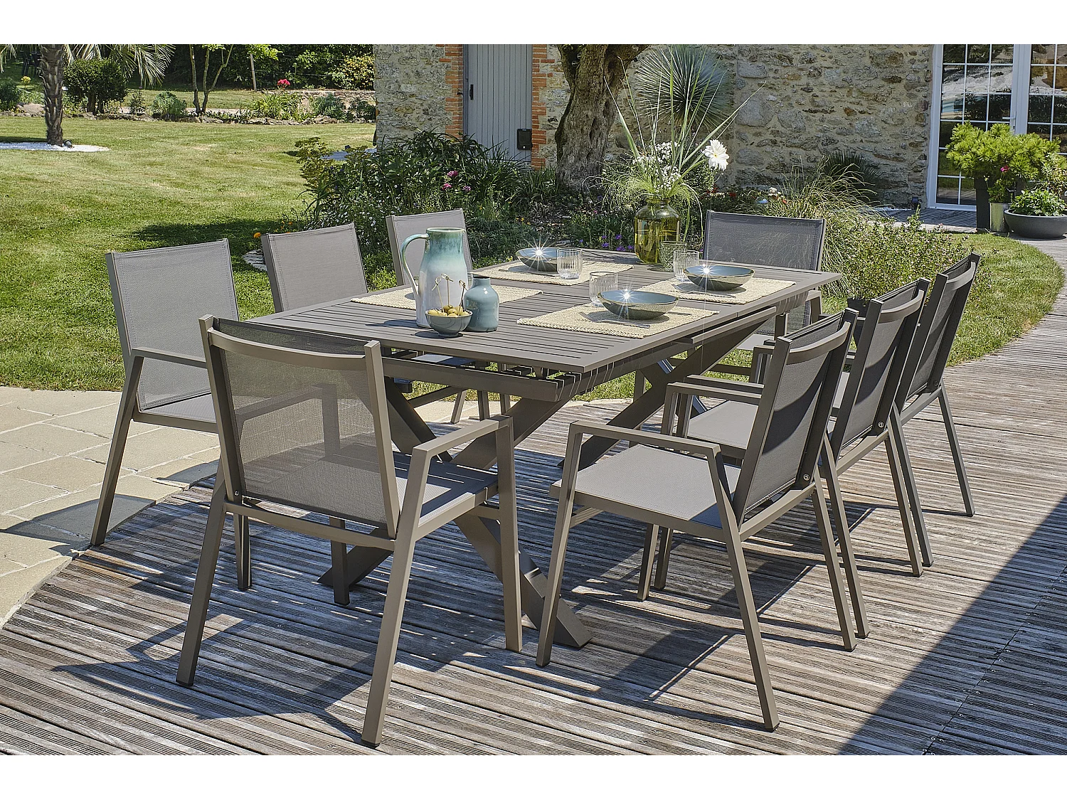 Ensemble repas de jardin 8 places en aluminium quartz