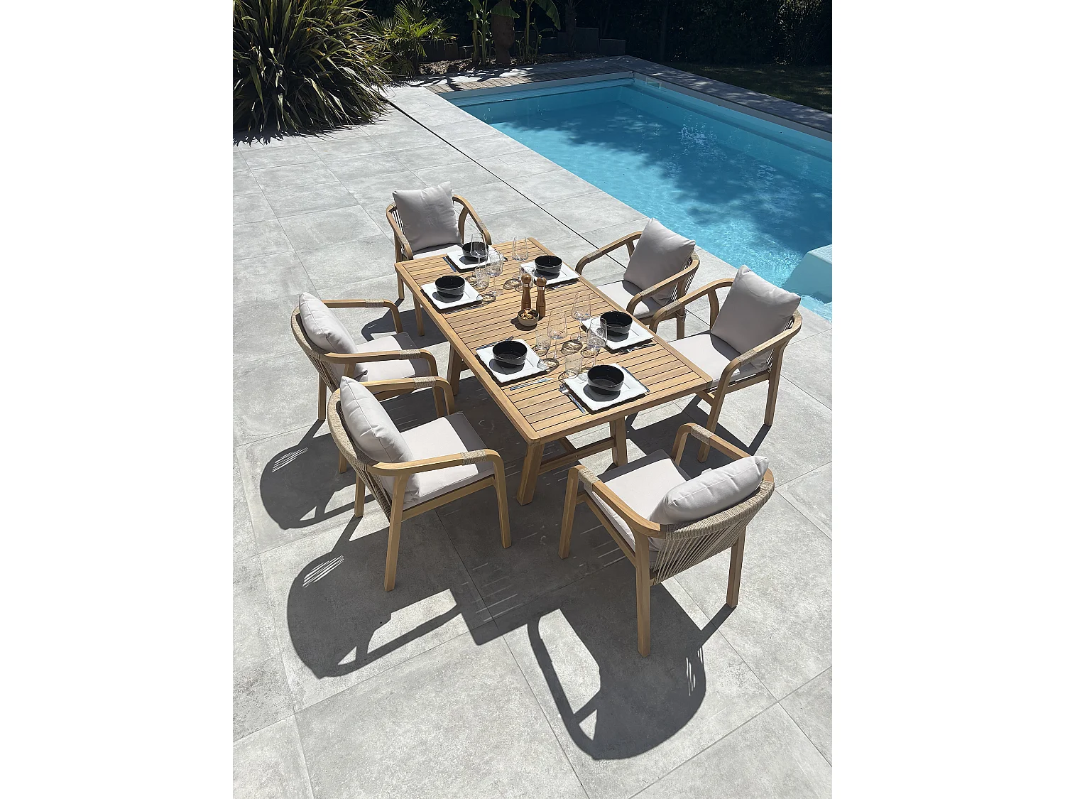 Ensemble repas de jardin 6 places en bois d'acacia