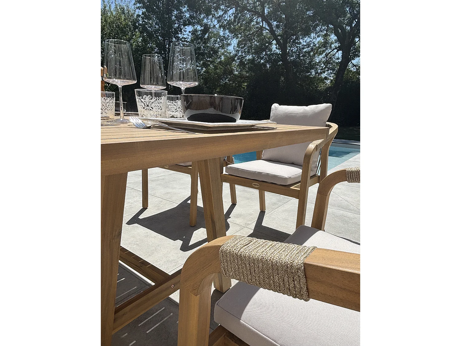 Ensemble repas de jardin 6 places en bois d'acacia