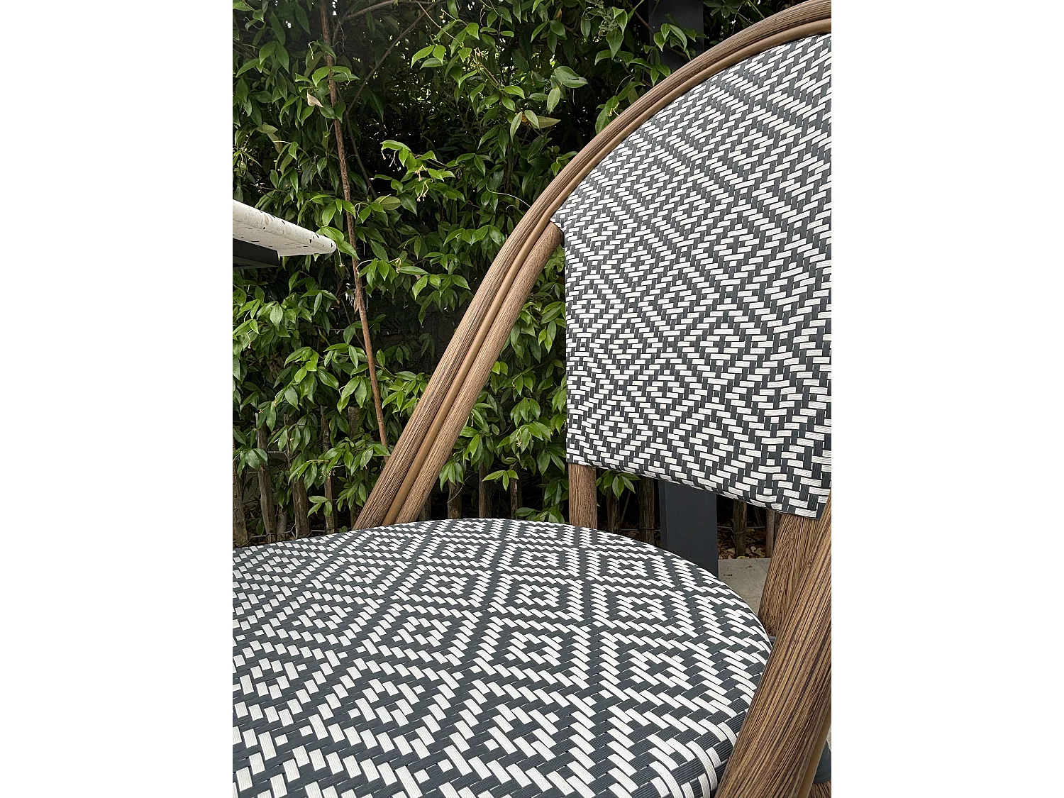 Ensemble repas de jardin en acier et plateau terrazzo - BISTRO
