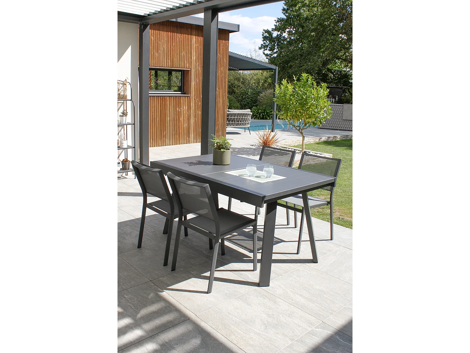 Ensemble repas de jardin 4 places en aluminium