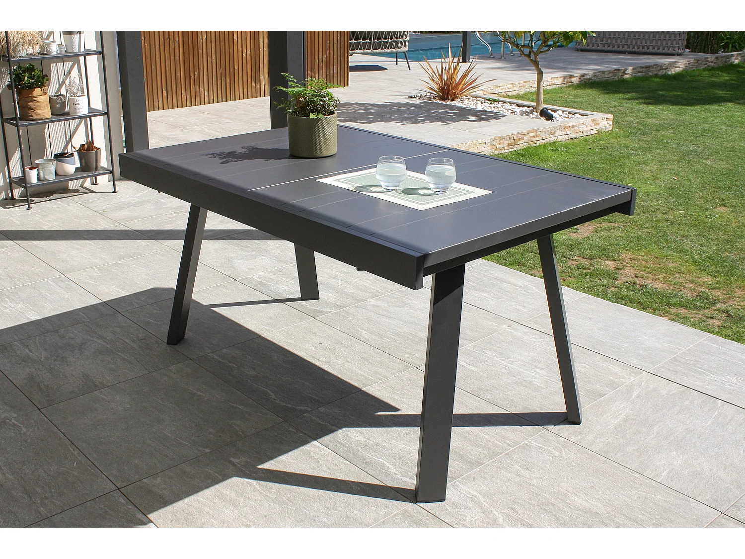 Ensemble repas de jardin 4 places en aluminium