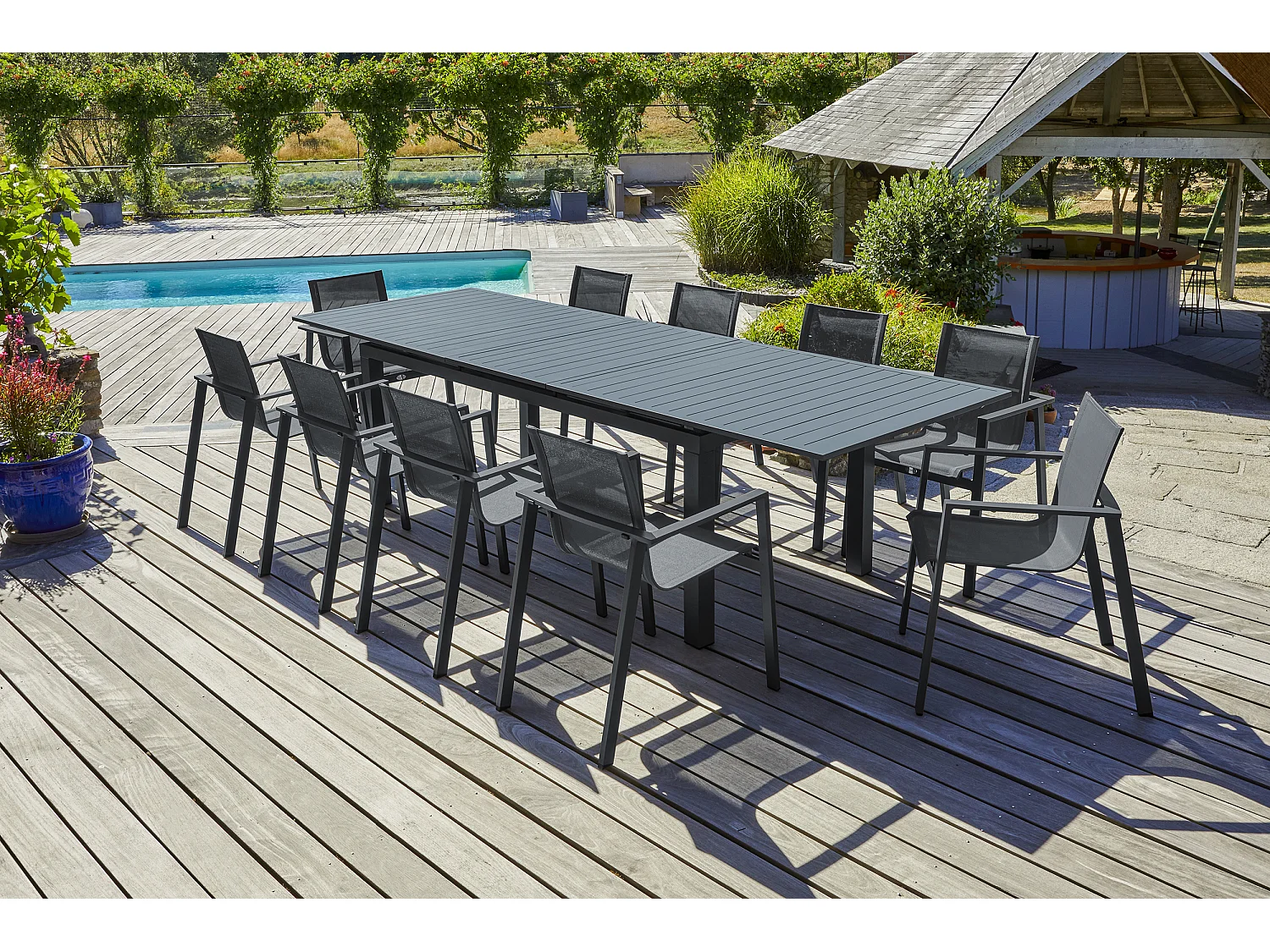 Ensemble repas de jardin 10 places en aluminium