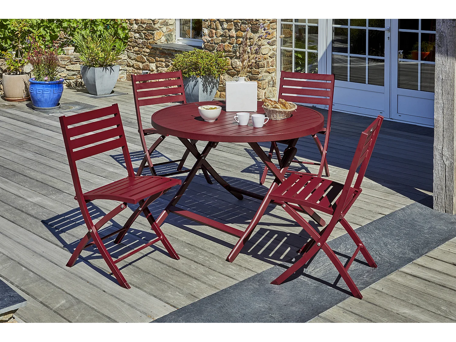 Ensemble repas de jardin 4 places en aluminium rouge carmin