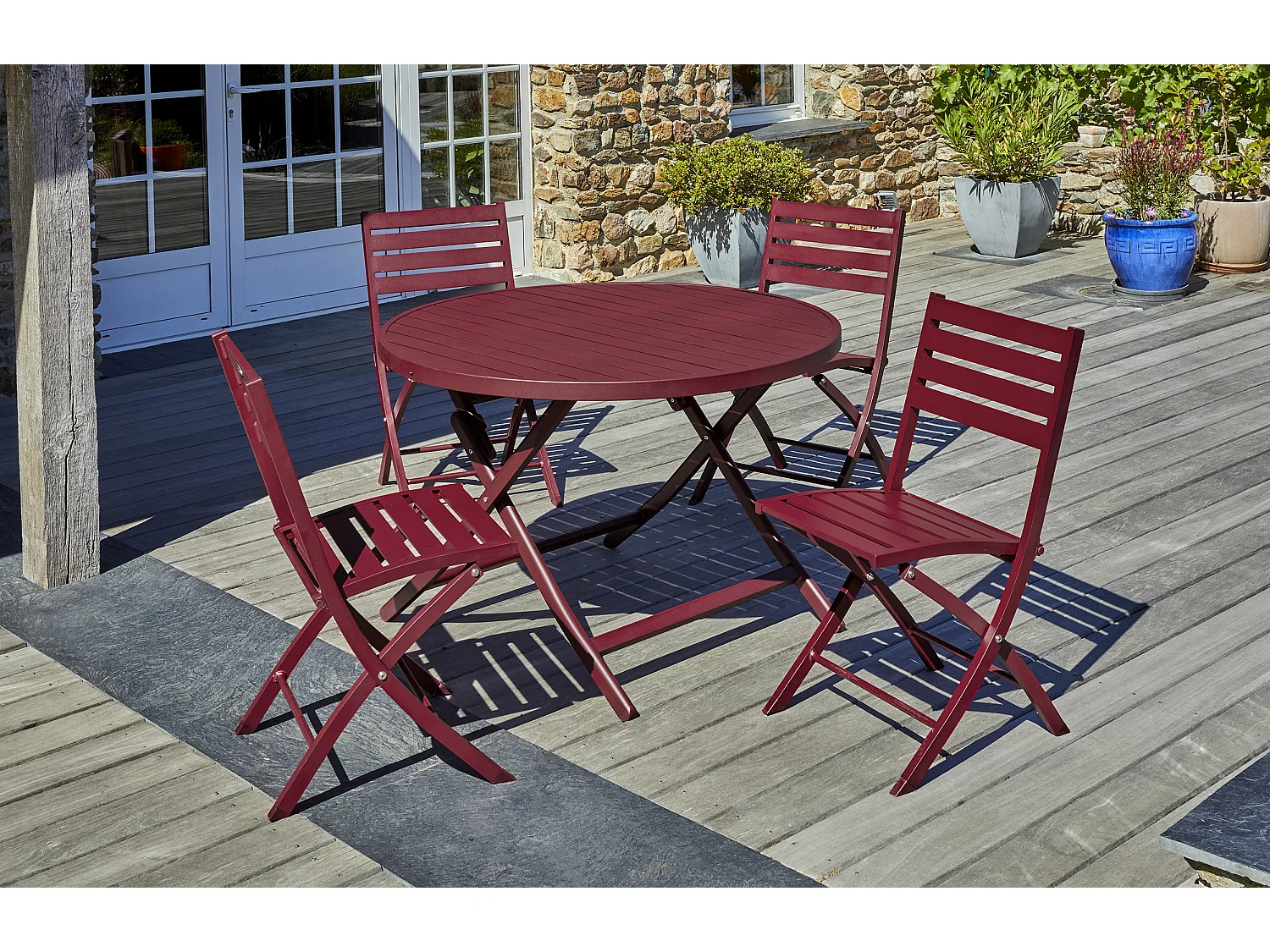 Ensemble repas de jardin 4 places en aluminium rouge carmin