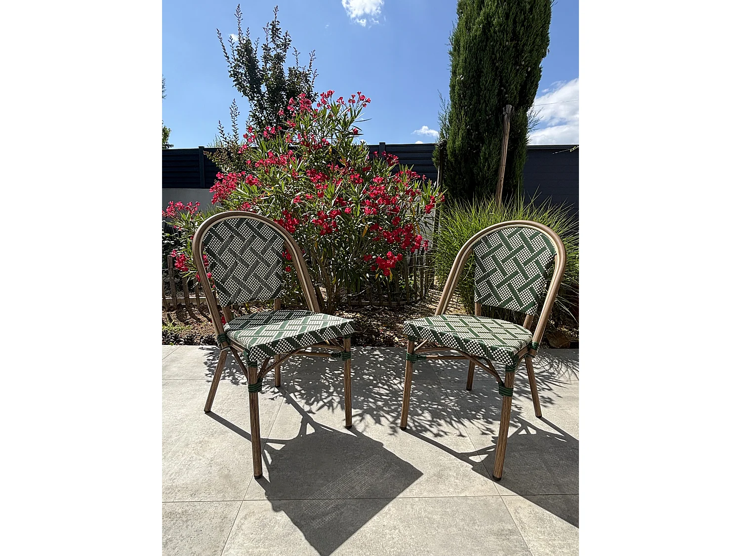 Lot de 2 fauteuils de jardin empilables en aluminium - vert