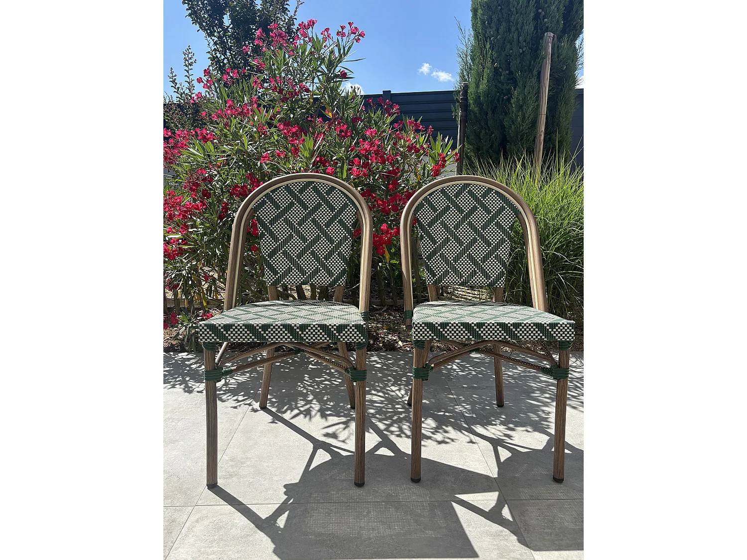 Lot de 2 fauteuils de jardin empilables en aluminium - BISTRO