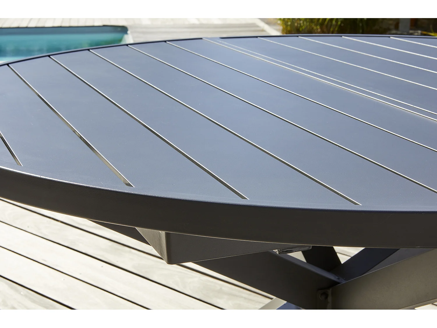 Ensemble repas 6 places en aluminium avec rallonge papillon