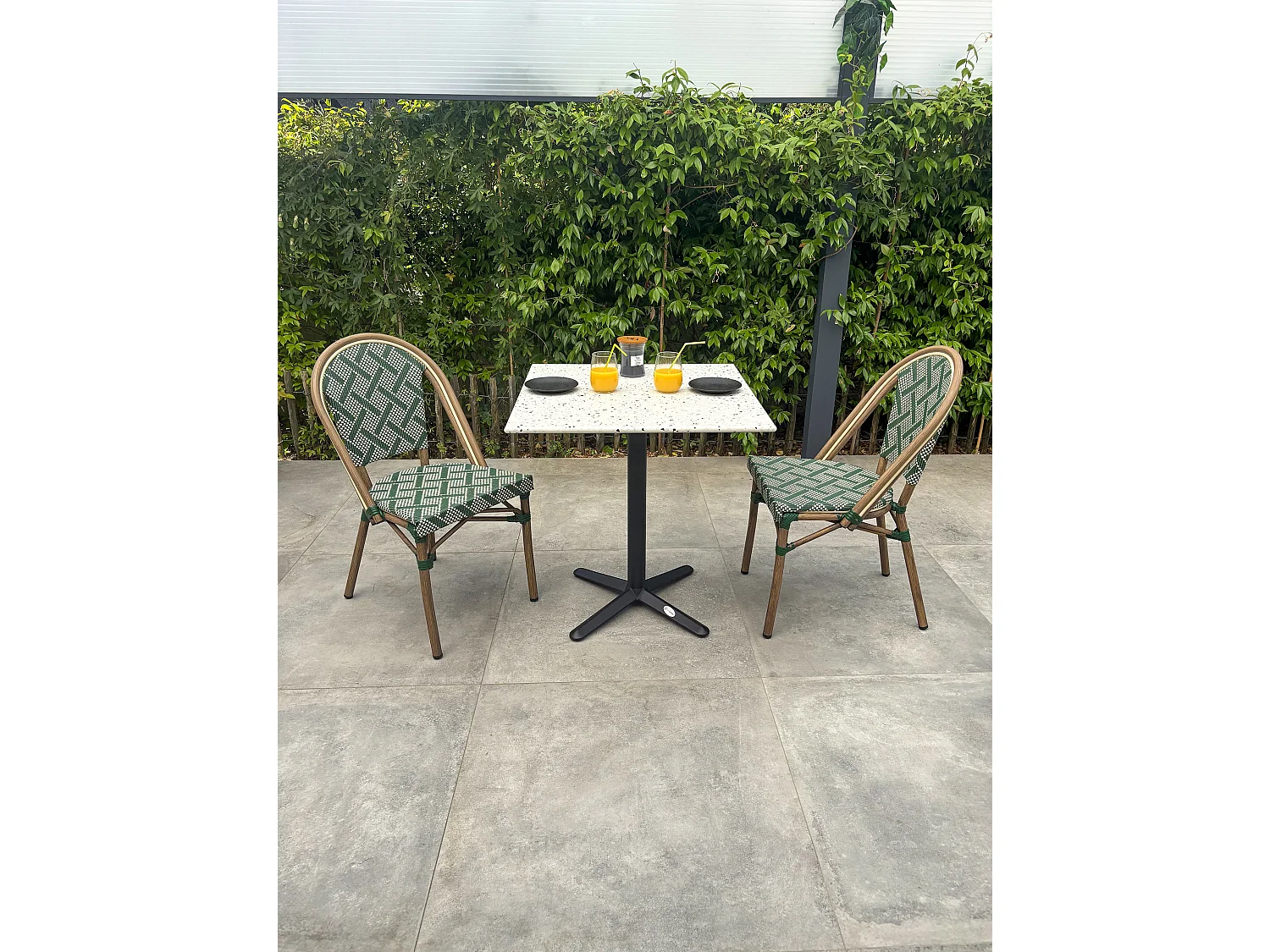 Conjunto de comedor de jardín de 2 plazas de acero y terrazo
