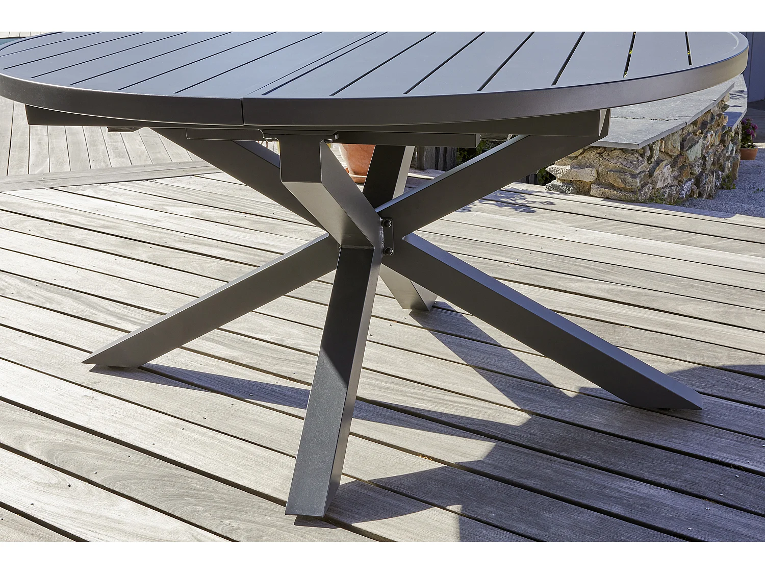 Ensemble repas 8 places en aluminium avec rallonge papillon