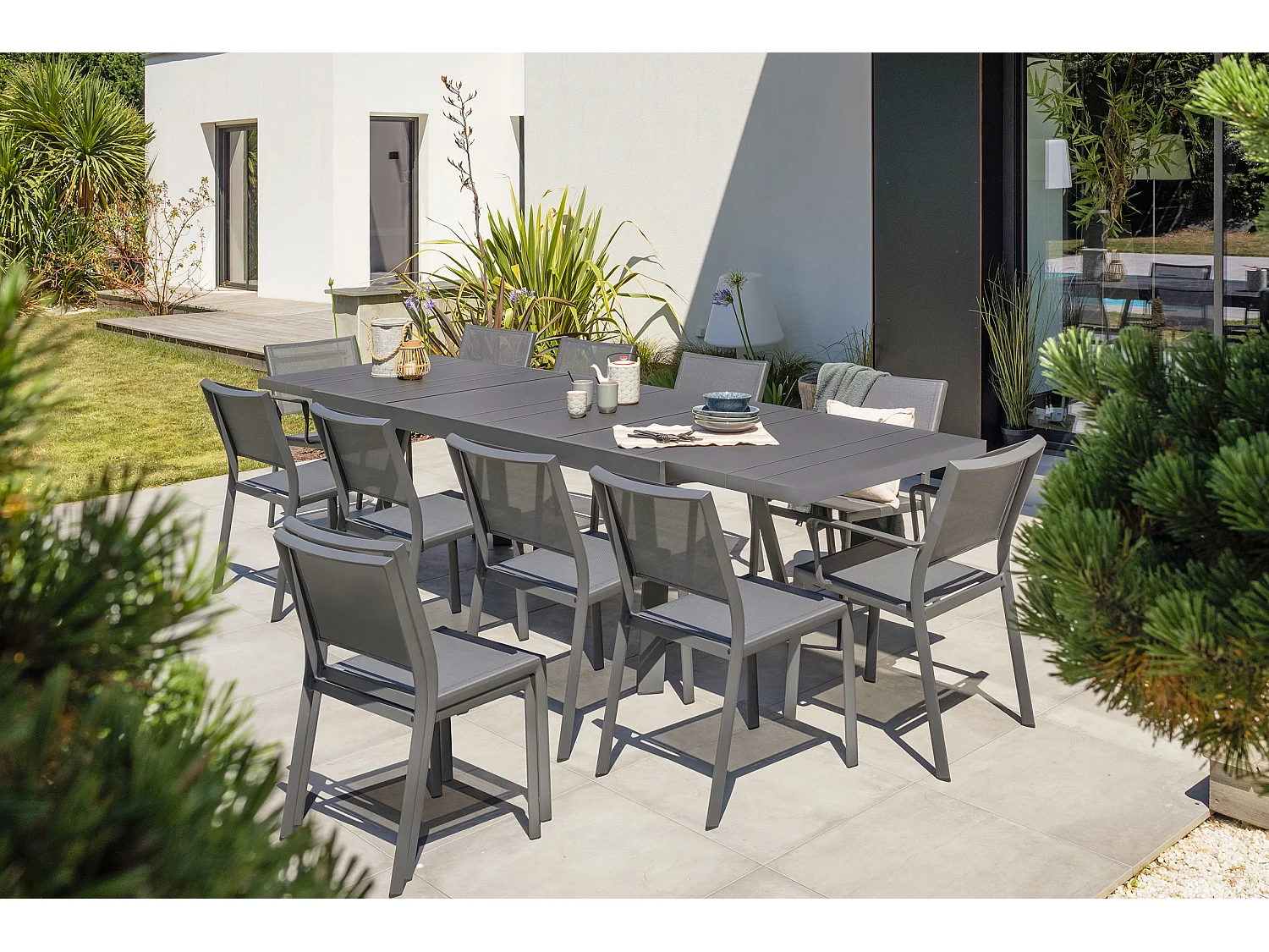 Ensemble repas de jardin 12 places en aluminium