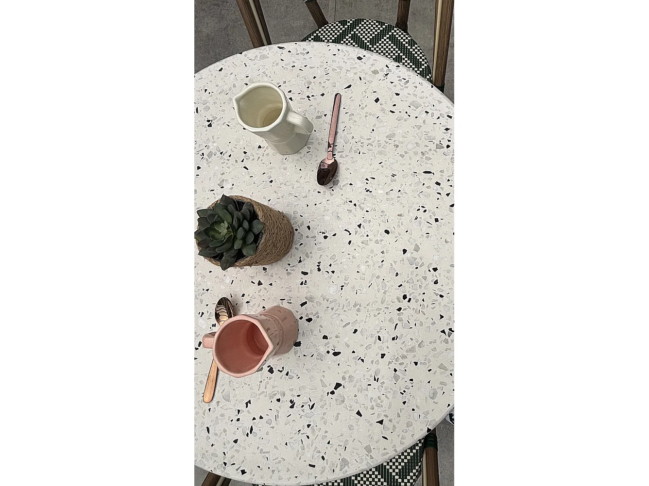 Conjunto de comedor de jardín de 2 plazas de acero y terrazo