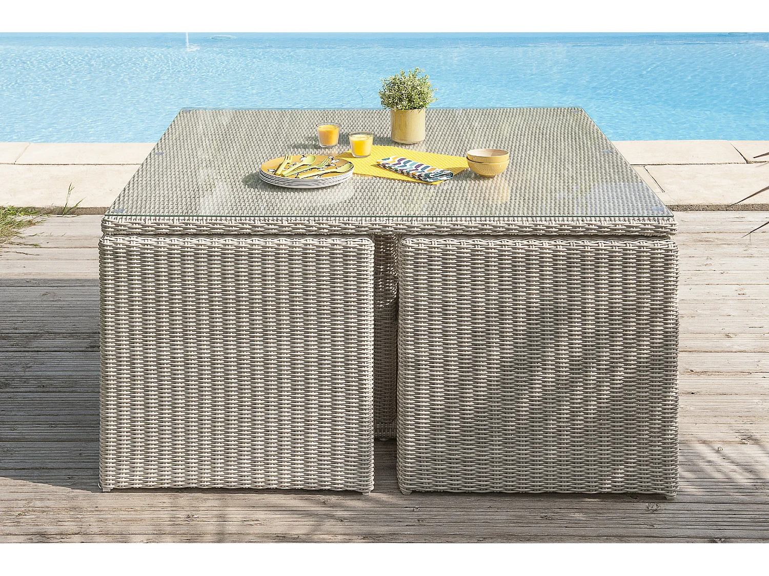 Ensemble repas de jardin encastrable 8 places en résine tressée crème