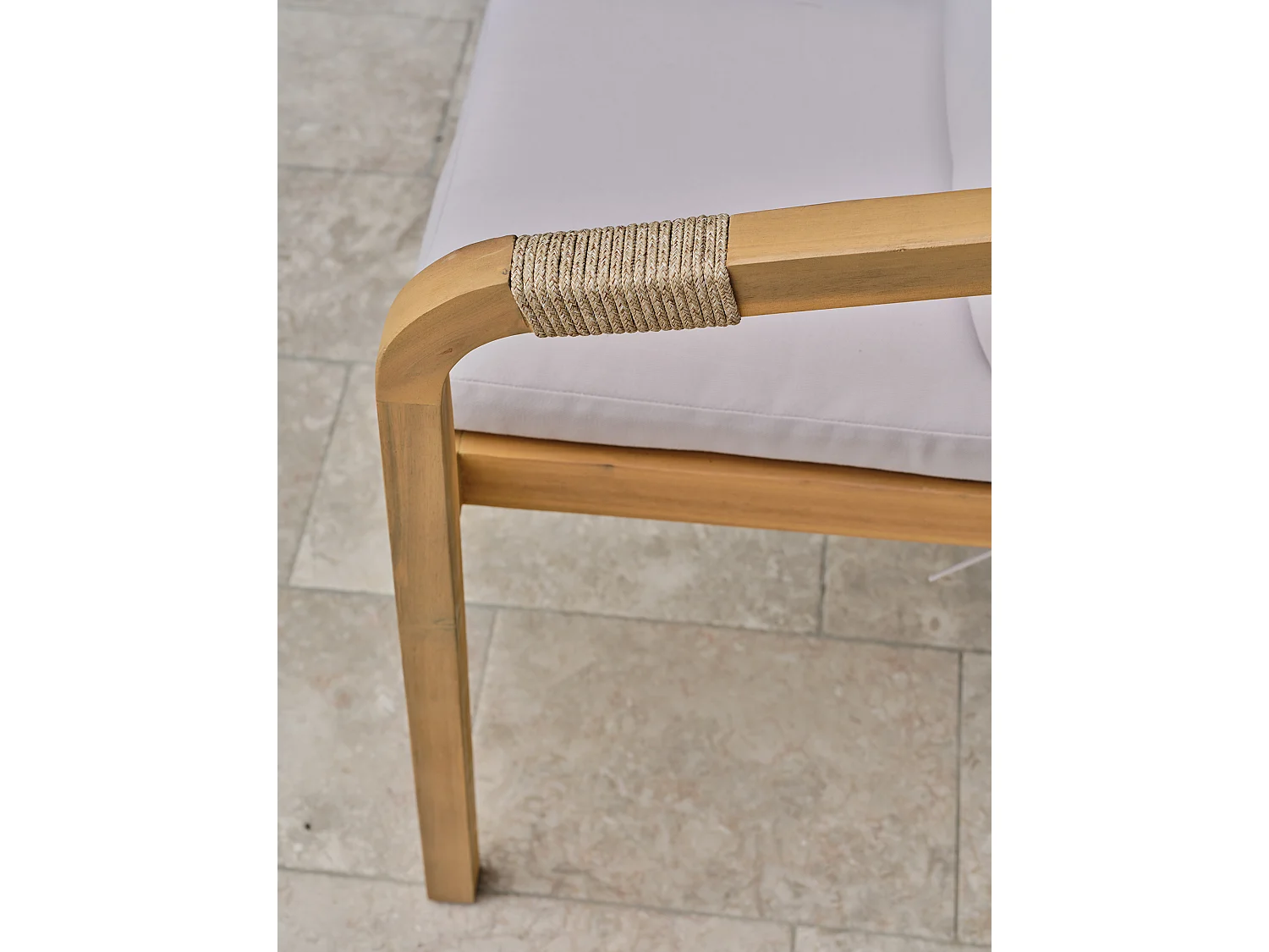 Lot composéé de 2 fauteuils de jardin en bois d'acacia - SERENA