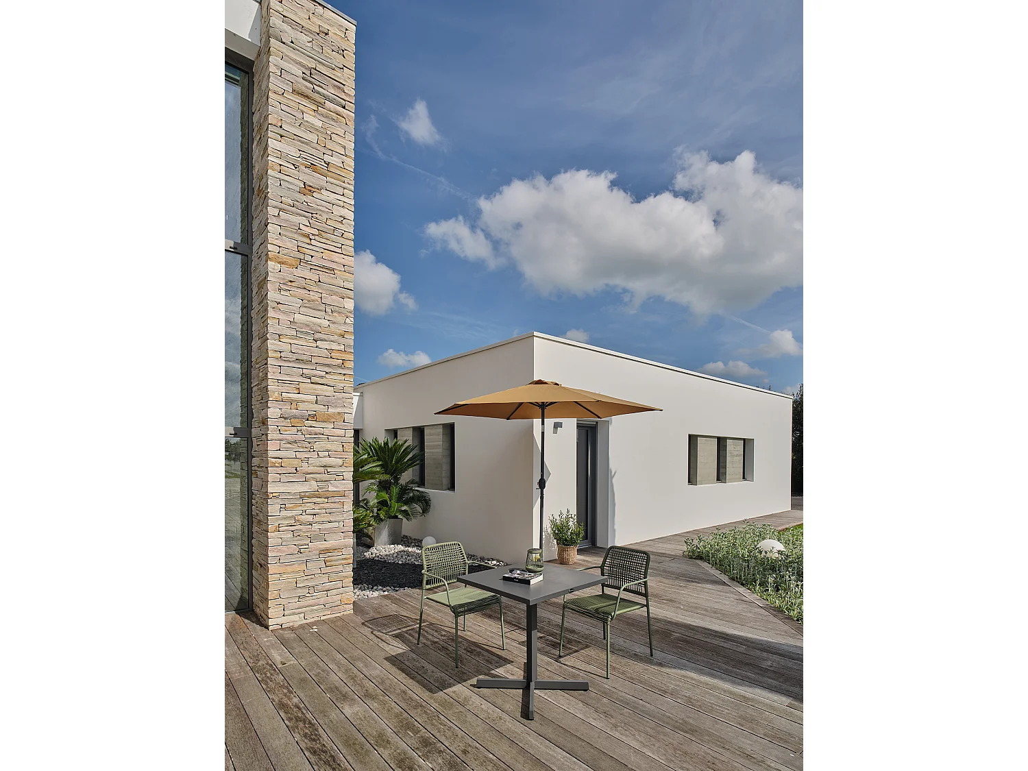 Parasol à manivelle en aluminium  et toile