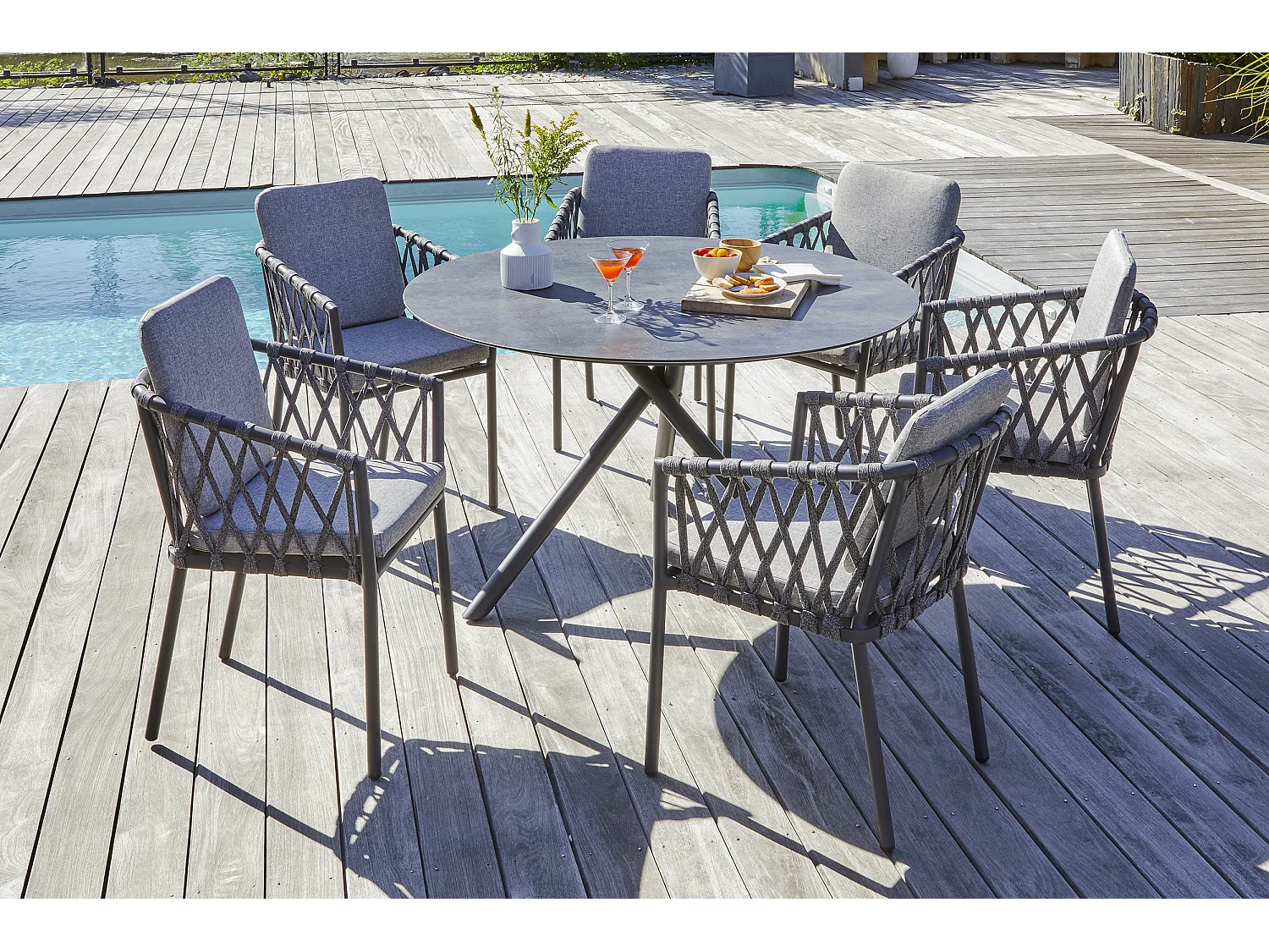 Serviço de jantar em alumínio com 6 lugares