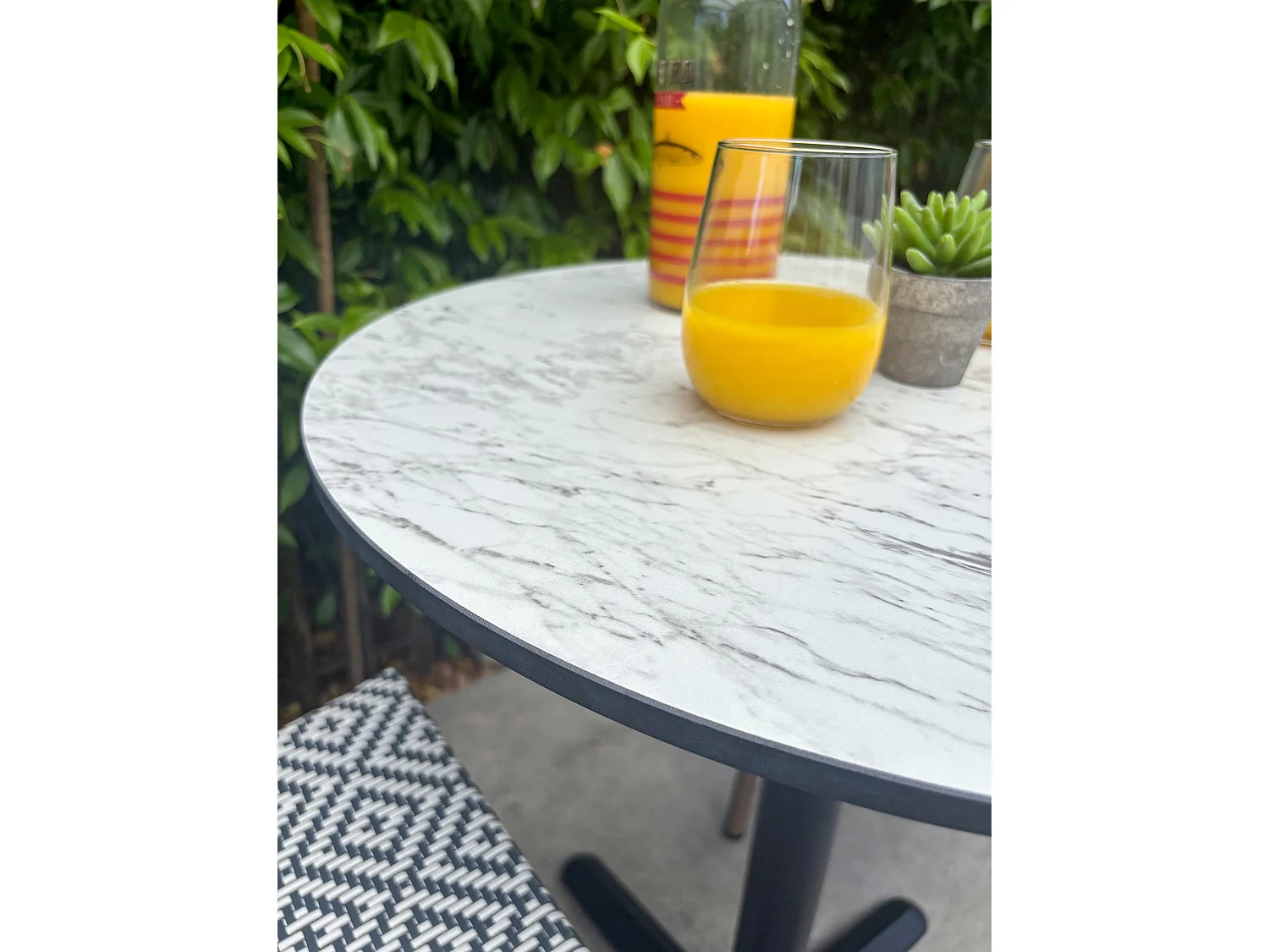 Set da pranzo da giardino a 2 posti in acciaio con piano in HPL