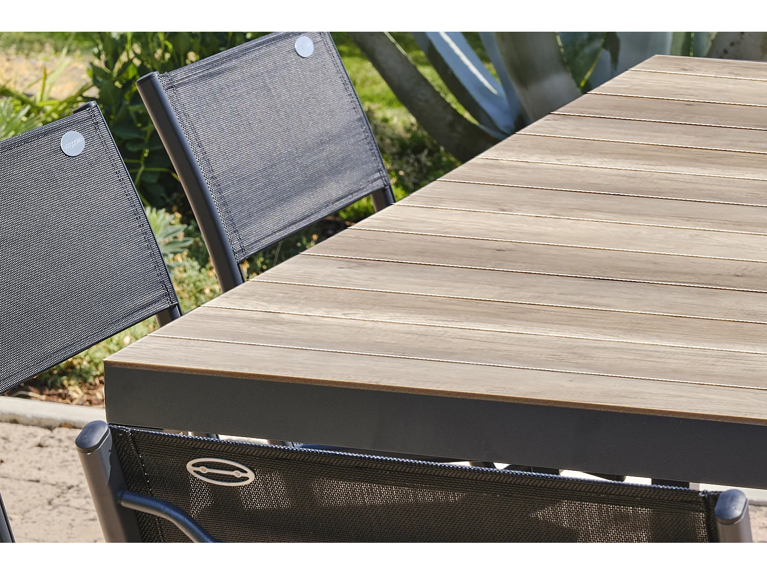 Ensemble repas de jardin 6 places en aluminium