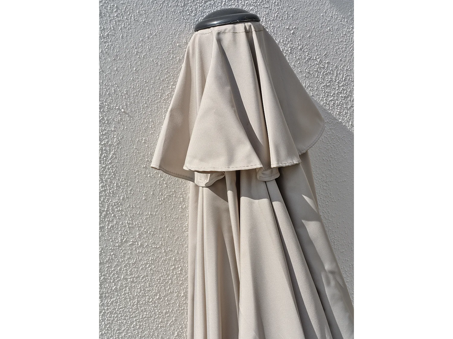 Guarda-sol em alumínio e lona com manivela