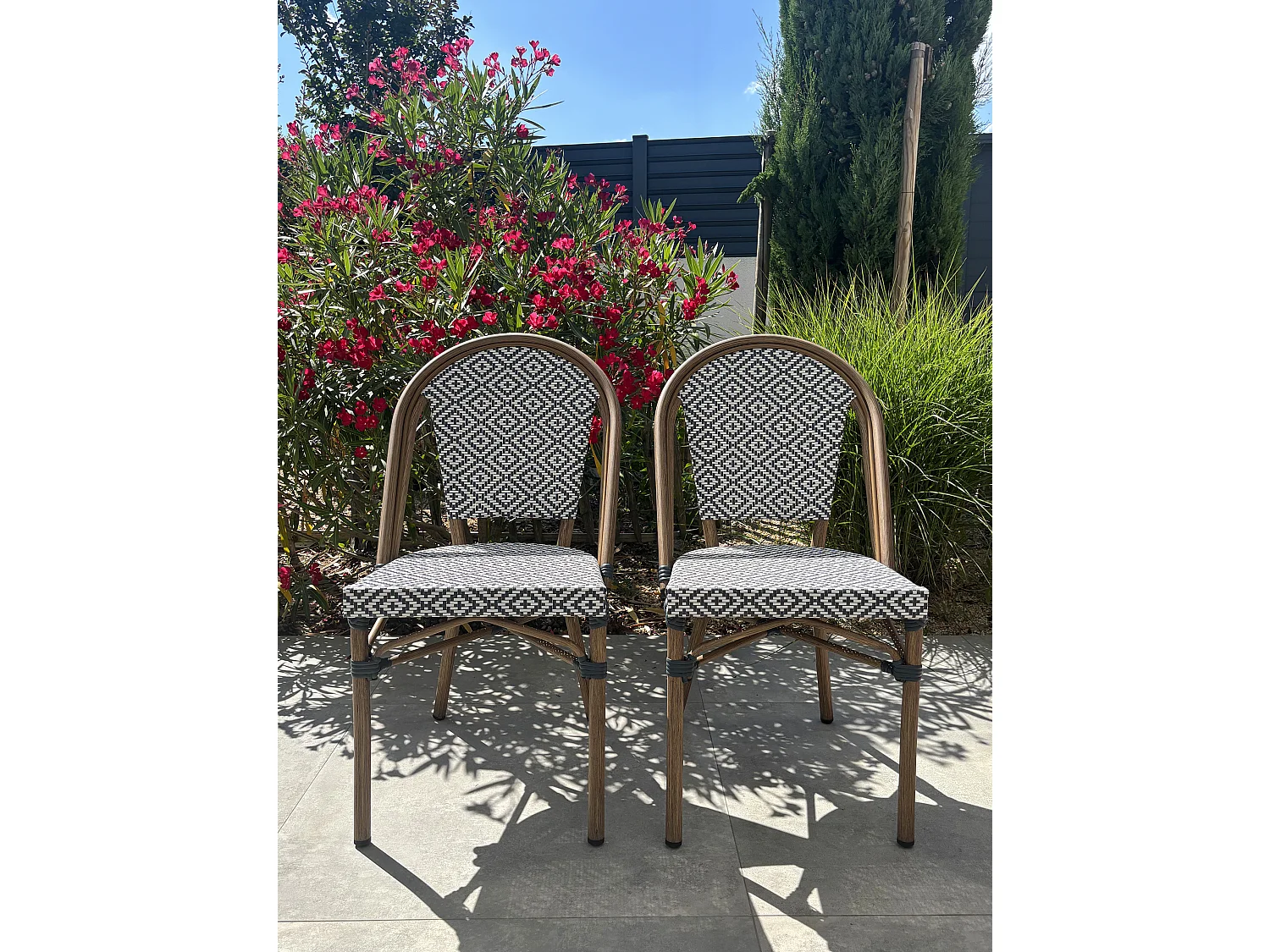 Lot de 2 fauteuils de jardin empilables en aluminium - BISTRO