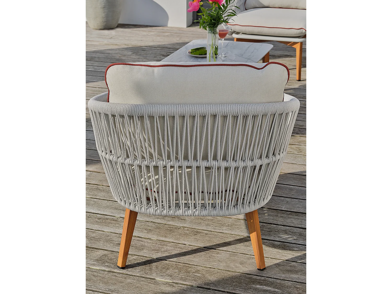 5-Sitzer-Gartenmöbel aus Holzimitat und geflochtenem Seil