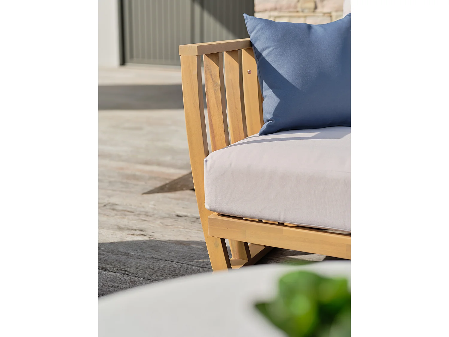 5-Sitzer-Gartenmöbel aus Akazienholz, Platte in Betonoptik