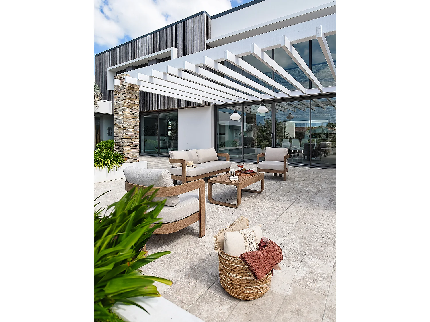 5-Sitzer-Gartenmöbel-Set niedrig aus Holzimitat