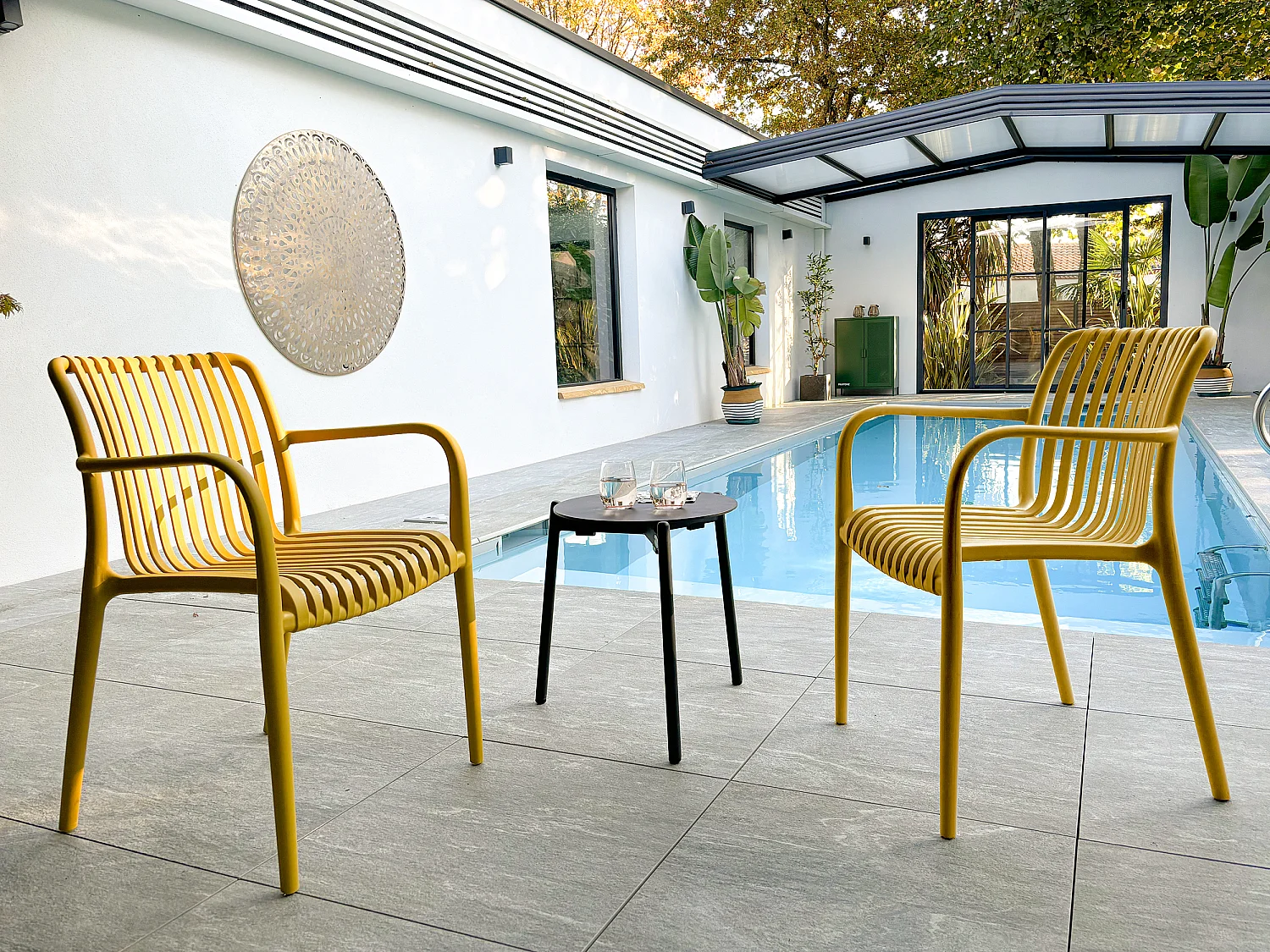 Lot de 2 fauteuils de jardin empilables en Polypropylène - TIAGO