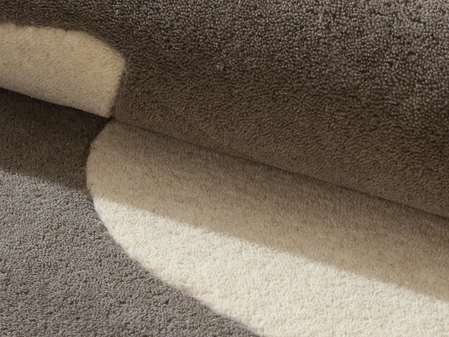 Tapis tufté 100% laine motifs abstraits - 160 x 230 cm - Gris et blanc - 2400g/m² - AVOLTO