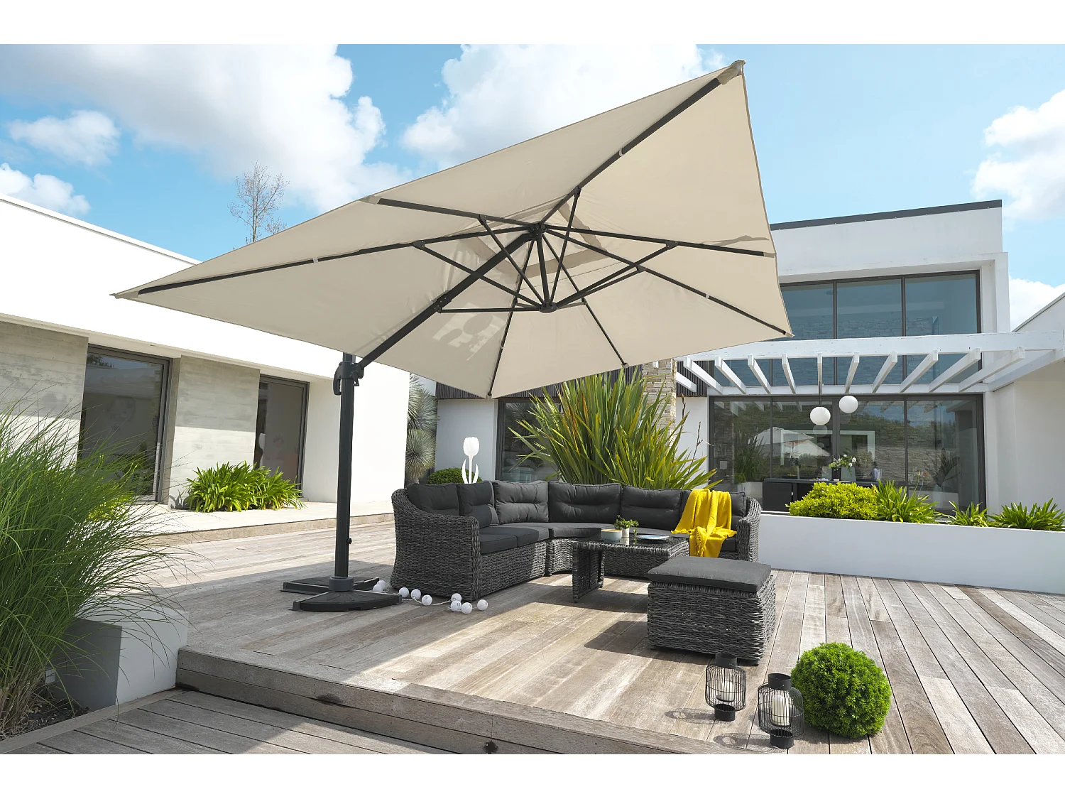 Parasol avec pied excentré en acier et toilee