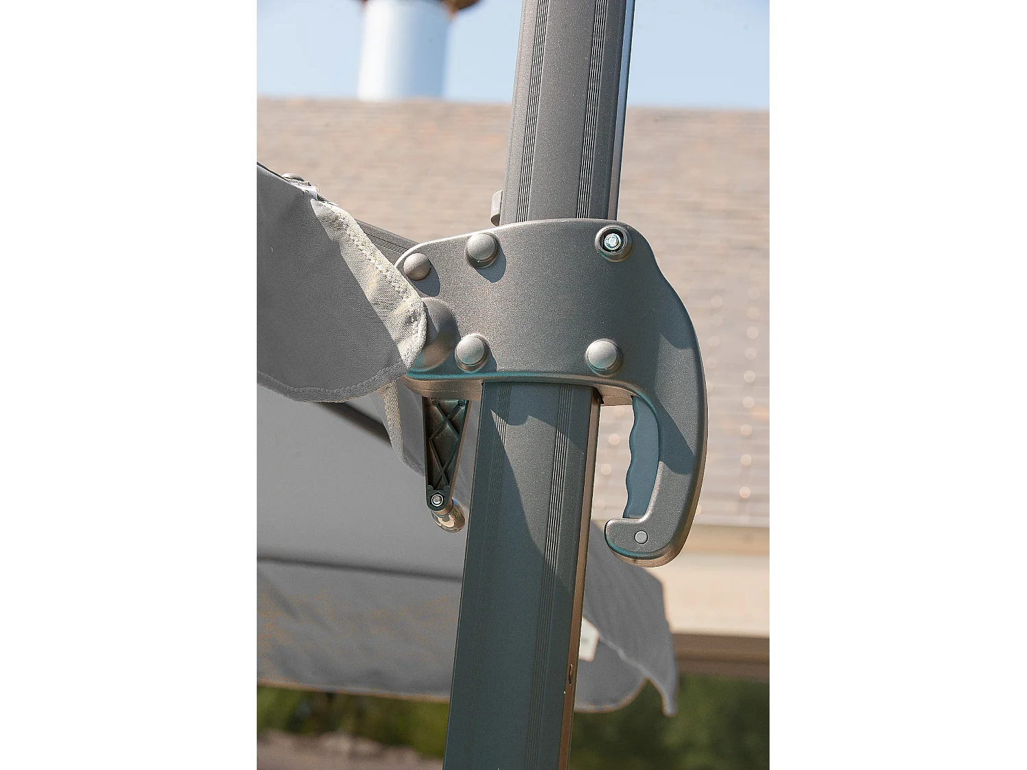 Parasol avec pied excentré en acier et toilee