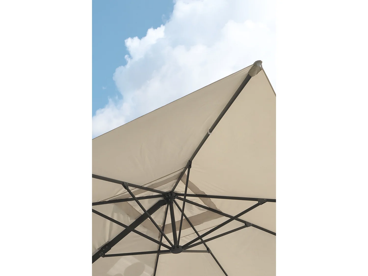 Parasol avec pied excentré en acier et toilee